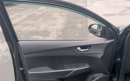 Hyundai Solaris II рестайлинг, 2021 год, 1 600 000 рублей, 8 фотография