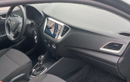 Hyundai Solaris II рестайлинг, 2021 год, 1 600 000 рублей, 11 фотография