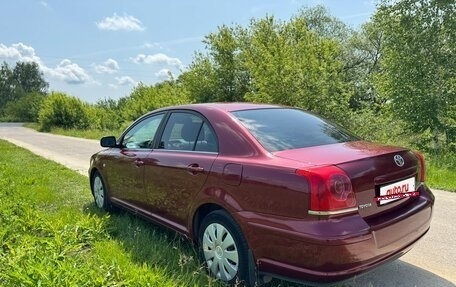 Toyota Avensis III рестайлинг, 2005 год, 555 000 рублей, 2 фотография