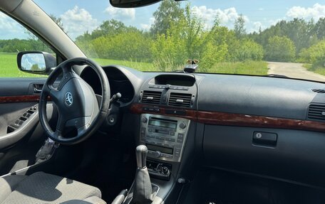 Toyota Avensis III рестайлинг, 2005 год, 555 000 рублей, 9 фотография