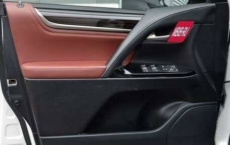 Lexus LX III, 2019 год, 7 890 000 рублей, 22 фотография