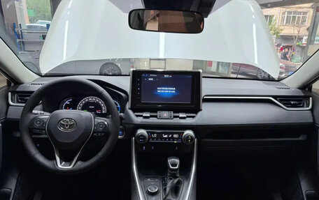 Toyota RAV4, 2022 год, 2 090 999 рублей, 17 фотография