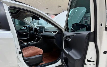 Toyota RAV4, 2022 год, 2 090 999 рублей, 20 фотография