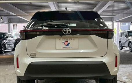 Toyota Yaris Cross, 2022 год, 1 135 000 рублей, 4 фотография