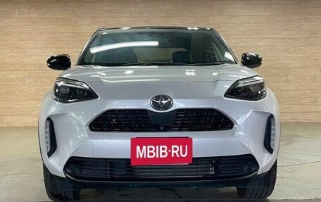 Toyota Yaris Cross, 2022 год, 1 135 000 рублей, 2 фотография