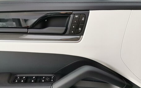 Porsche Cayenne III, 2024 год, 20 890 000 рублей, 23 фотография