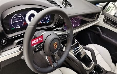Porsche Cayenne III, 2024 год, 20 890 000 рублей, 26 фотография