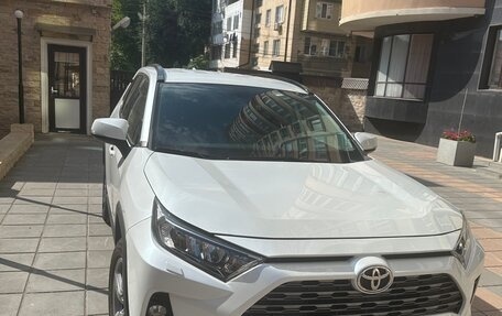 Toyota RAV4, 2021 год, 3 200 000 рублей, 3 фотография