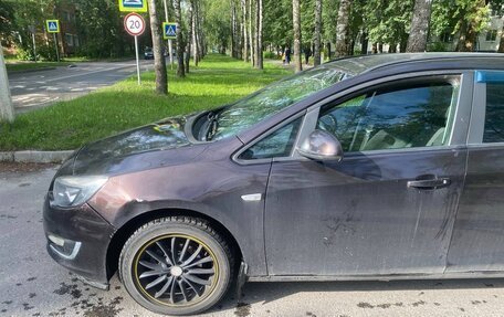 Opel Astra J, 2013 год, 600 000 рублей, 2 фотография