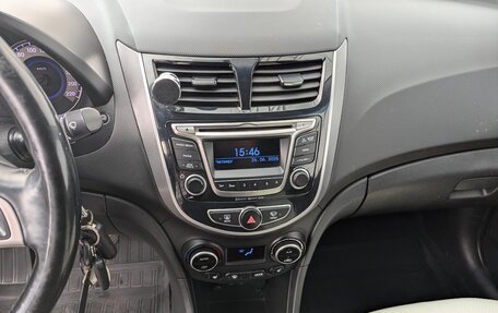 Hyundai Solaris II рестайлинг, 2016 год, 990 000 рублей, 17 фотография