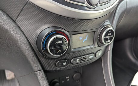 Hyundai Solaris II рестайлинг, 2016 год, 990 000 рублей, 19 фотография