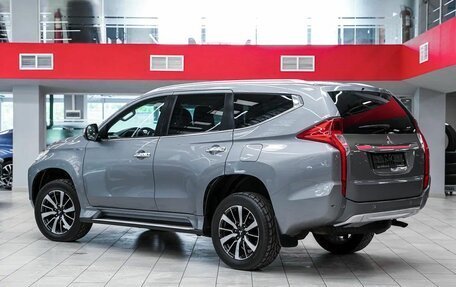 Mitsubishi Pajero Sport III рестайлинг, 2016 год, 2 149 000 рублей, 3 фотография