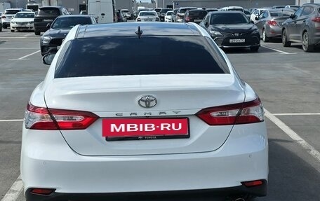 Toyota Camry, 2019 год, 1 700 000 рублей, 9 фотография
