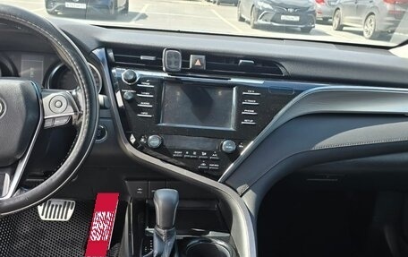 Toyota Camry, 2019 год, 1 700 000 рублей, 11 фотография