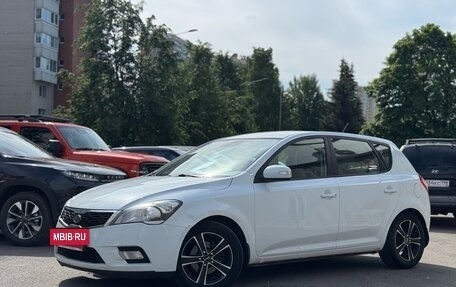 KIA cee'd I рестайлинг, 2010 год, 649 000 рублей, 3 фотография