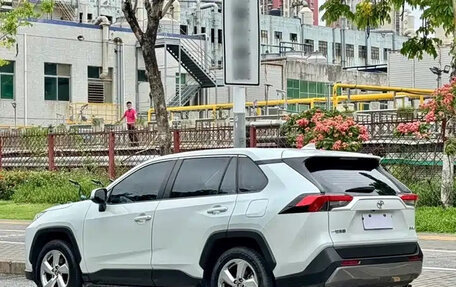 Toyota RAV4, 2022 год, 2 040 690 рублей, 4 фотография