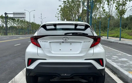Toyota C-HR I рестайлинг, 2021 год, 1 790 855 рублей, 5 фотография