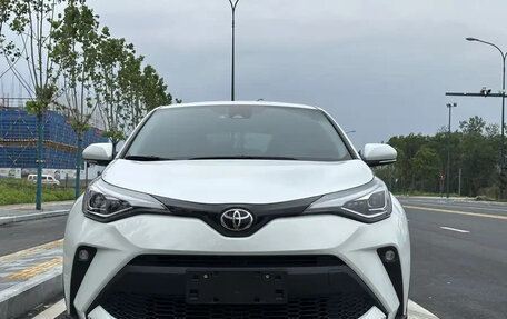 Toyota C-HR I рестайлинг, 2021 год, 1 790 855 рублей, 2 фотография