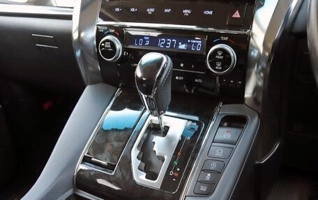 Toyota Alphard III, 2021 год, 3 480 000 рублей, 16 фотография