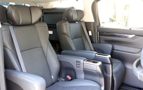 Toyota Alphard III, 2021 год, 3 480 000 рублей, 30 фотография