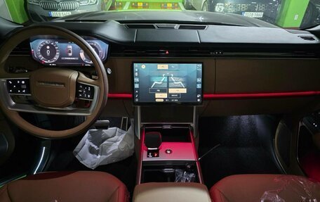 Land Rover Range Rover IV рестайлинг, 2025 год, 24 750 000 рублей, 6 фотография