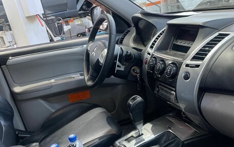 Mitsubishi Pajero Sport II рестайлинг, 2010 год, 1 350 000 рублей, 22 фотография