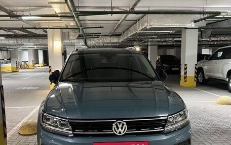 Volkswagen Tiguan II, 2020 год, 2 490 000 рублей, 2 фотография