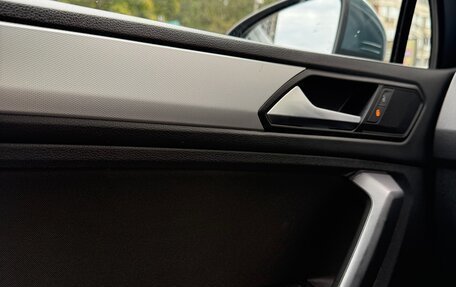 Volkswagen Tiguan II, 2020 год, 2 490 000 рублей, 11 фотография