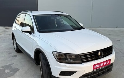 Volkswagen Tiguan II, 2018 год, 2 080 000 рублей, 1 фотография