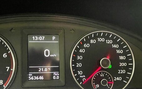 Volkswagen Multivan T5, 2013 год, 2 000 000 рублей, 3 фотография
