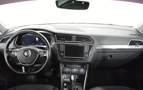 Volkswagen Tiguan II, 2017 год, 1 689 000 рублей, 7 фотография