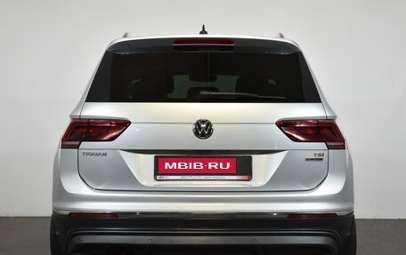 Volkswagen Tiguan II, 2017 год, 1 689 000 рублей, 5 фотография