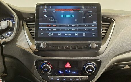 Hyundai Solaris II рестайлинг, 2019 год, 1 459 000 рублей, 20 фотография