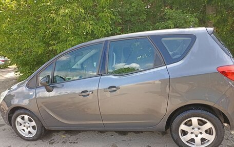 Opel Meriva, 2012 год, 490 000 рублей, 2 фотография