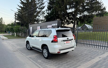 Toyota Land Cruiser Prado 150 рестайлинг 2, 2018 год, 5 900 000 рублей, 8 фотография