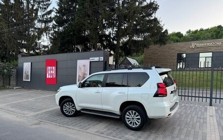 Toyota Land Cruiser Prado 150 рестайлинг 2, 2018 год, 5 900 000 рублей, 7 фотография