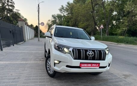 Toyota Land Cruiser Prado 150 рестайлинг 2, 2018 год, 5 900 000 рублей, 3 фотография