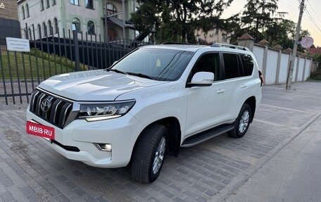 Toyota Land Cruiser Prado 150 рестайлинг 2, 2018 год, 5 900 000 рублей, 5 фотография