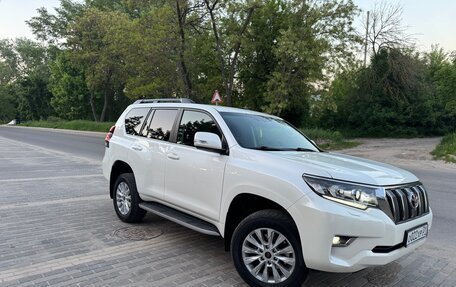 Toyota Land Cruiser Prado 150 рестайлинг 2, 2018 год, 5 900 000 рублей, 13 фотография