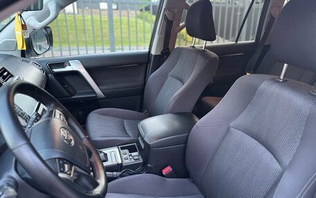 Toyota Land Cruiser Prado 150 рестайлинг 2, 2018 год, 5 900 000 рублей, 18 фотография