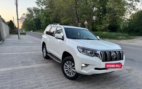 Toyota Land Cruiser Prado 150 рестайлинг 2, 2018 год, 5 900 000 рублей, 15 фотография