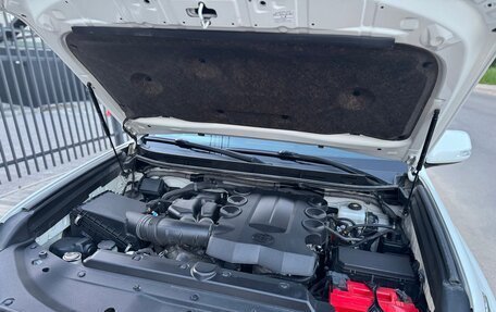 Toyota Land Cruiser Prado 150 рестайлинг 2, 2018 год, 5 900 000 рублей, 27 фотография