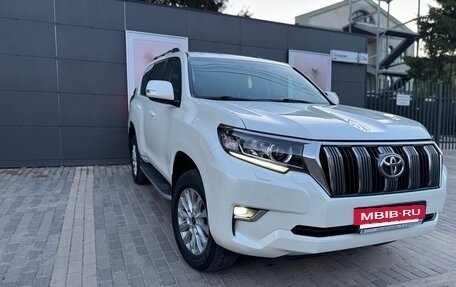 Toyota Land Cruiser Prado 150 рестайлинг 2, 2018 год, 5 900 000 рублей, 38 фотография