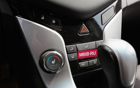 Chevrolet Cruze II, 2013 год, 890 000 рублей, 13 фотография