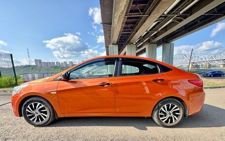 Hyundai Solaris II рестайлинг, 2015 год, 1 100 000 рублей, 3 фотография