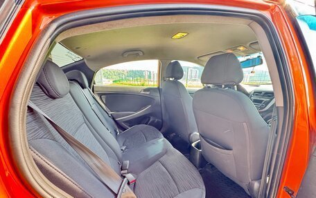 Hyundai Solaris II рестайлинг, 2015 год, 1 100 000 рублей, 10 фотография