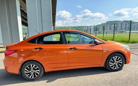 Hyundai Solaris II рестайлинг, 2015 год, 1 100 000 рублей, 5 фотография