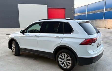 Volkswagen Tiguan II, 2018 год, 2 080 000 рублей, 3 фотография