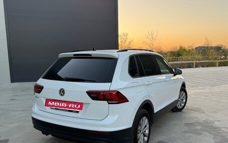 Volkswagen Tiguan II, 2018 год, 2 080 000 рублей, 4 фотография