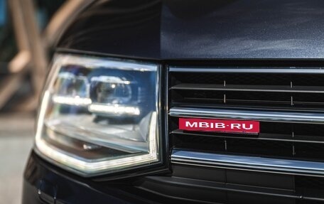 Volkswagen Multivan T6 рестайлинг, 2017 год, 8 250 000 рублей, 20 фотография